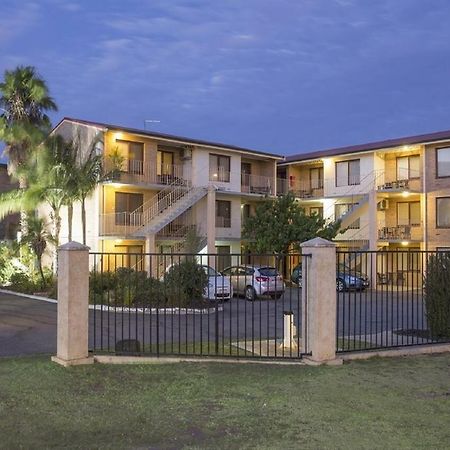 Burswood Lodge Apartments Перт Екстер'єр фото